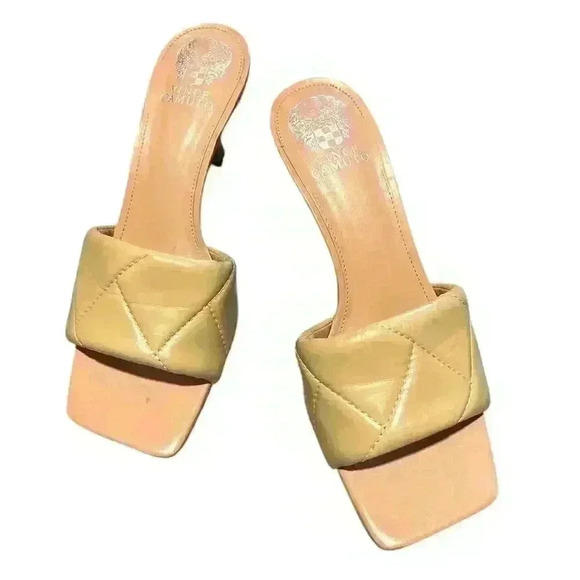 Vince Camuto, sandals, beige, tufted, 3” heel. Slide. comfortable sandal size 9 - Picture 3 of 5